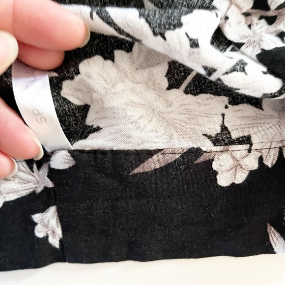 Spiritual Gangster Black Floral Kimono with Pockets each Side, Front Ties - Picture 12 of 12